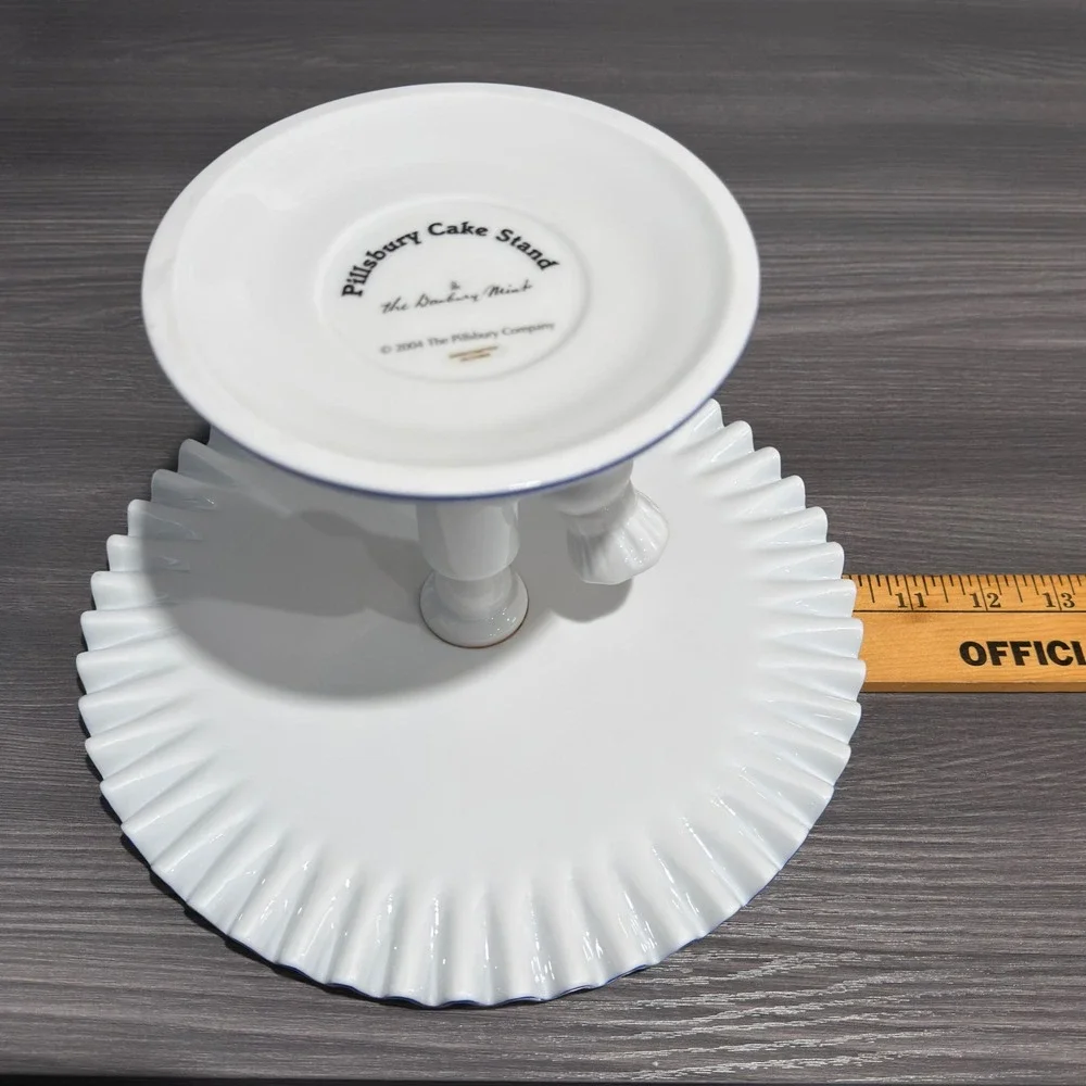 Pillsbury Doughboy Footed Cake Stand and Server Set Danbury Mint 2004 White Blue